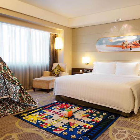 Crowne Plaza Guangzhou City Centre By Ihg - Free Shuttle Between Hotel And Exhibition Center During Canton Fair & Exhibitor Registration Counter Zewnętrze zdjęcie Family Suite