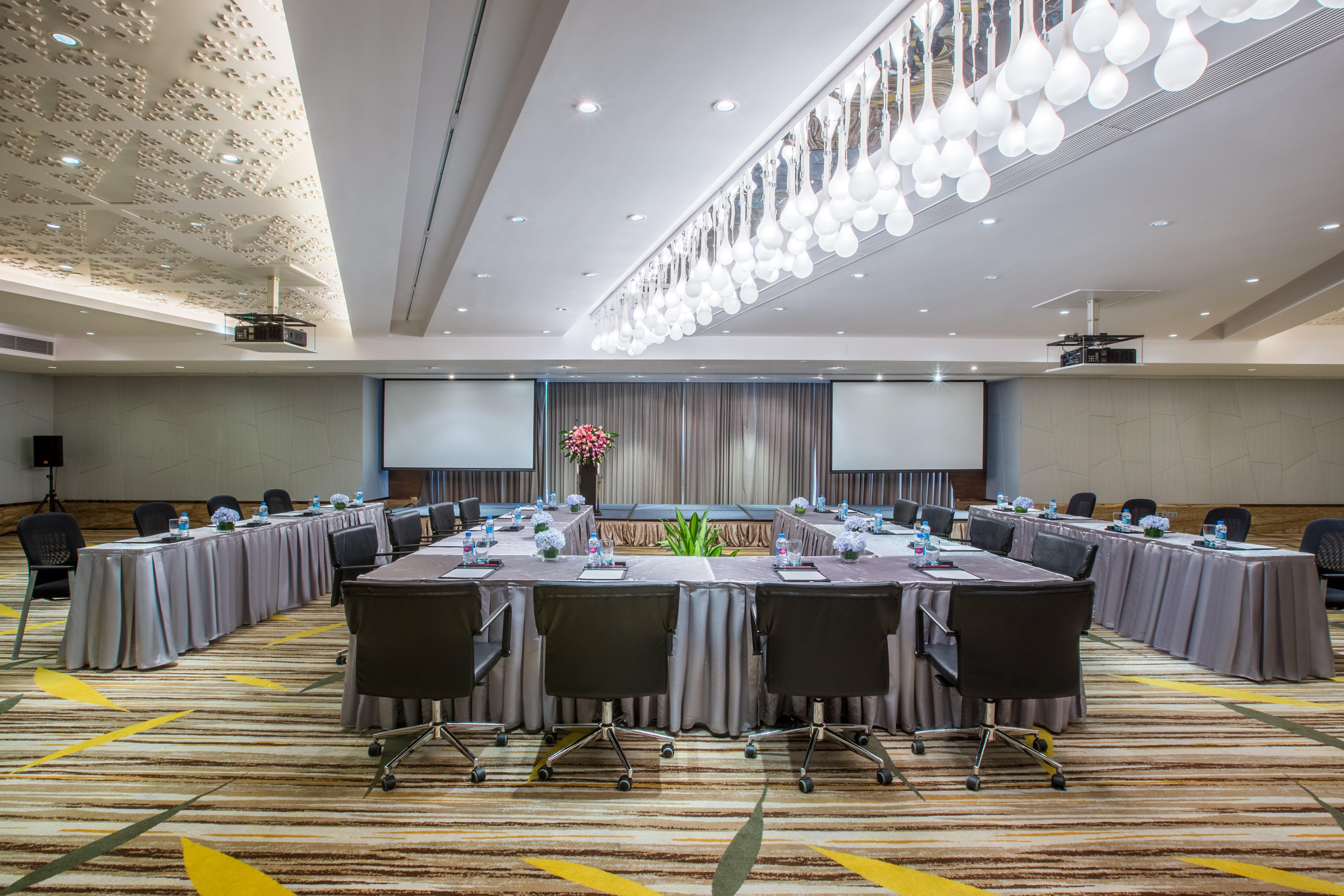 Crowne Plaza Guangzhou City Centre By Ihg - Free Shuttle Between Hotel And Exhibition Center During Canton Fair & Exhibitor Registration Counter Zewnętrze zdjęcie Meeting room