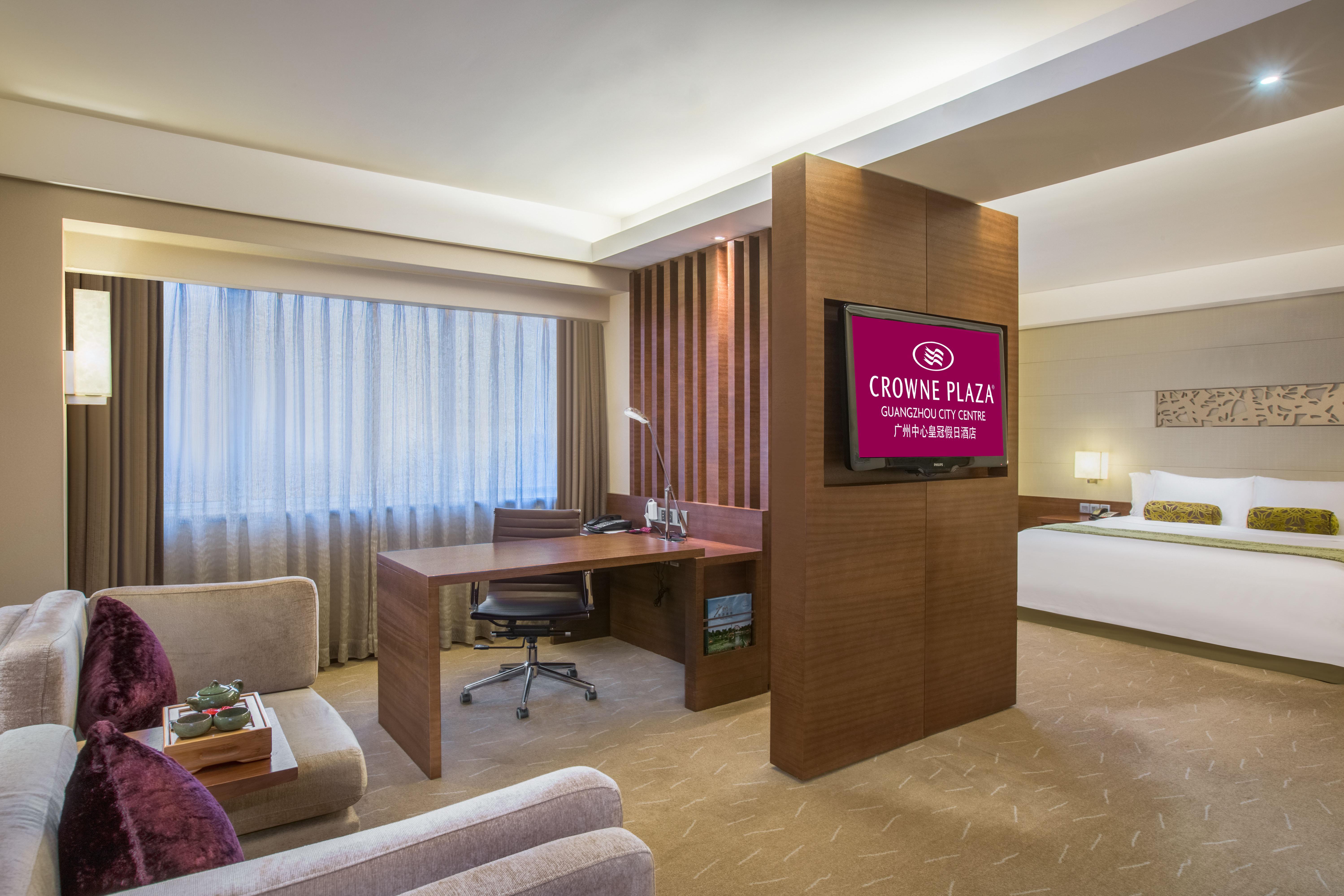 Crowne Plaza Guangzhou City Centre By Ihg - Free Shuttle Between Hotel And Exhibition Center During Canton Fair & Exhibitor Registration Counter Zewnętrze zdjęcie Suite